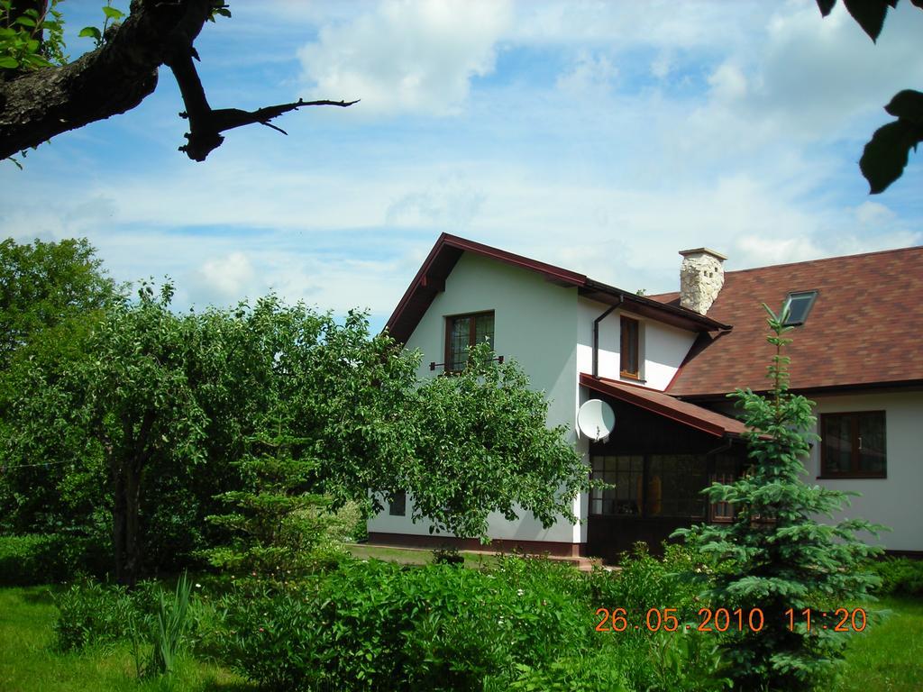Dworek W Ogrodzie *
